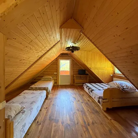 Domik V Gorakh Holiday home *